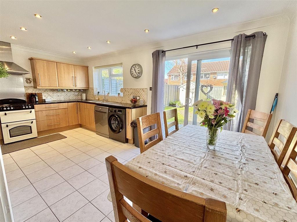 Property photo 2 of 15 Img_4450.Jpg