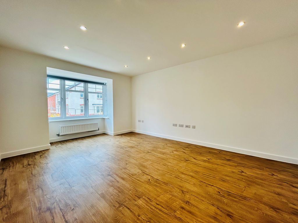 Property photo 2 of 12 Living Room