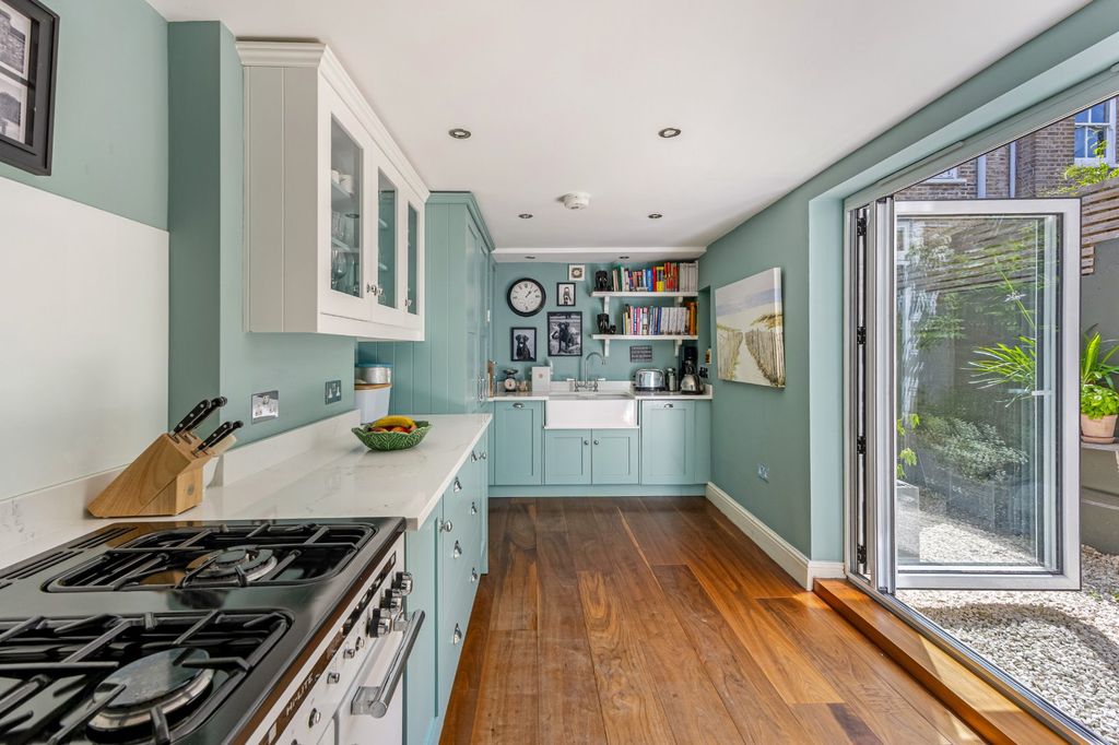 Property photo 1 of 14 Kitchen
