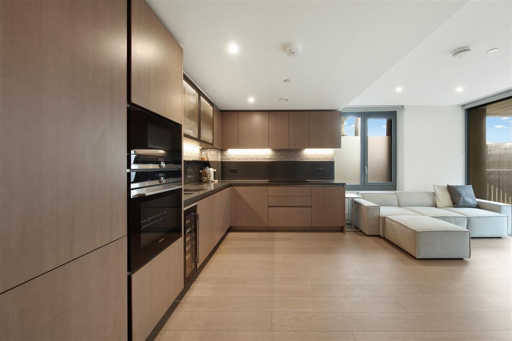 Property photo 2 of 14 Apartment 2, Bowden House - 7Wj3Fexxdsfppgff8X3C.J