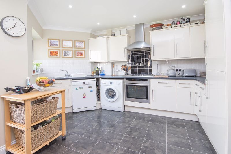 Property photo 3 of 13 Kitchen