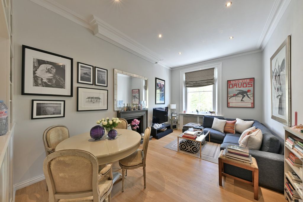 Property photo 3 of 11 Reception Room