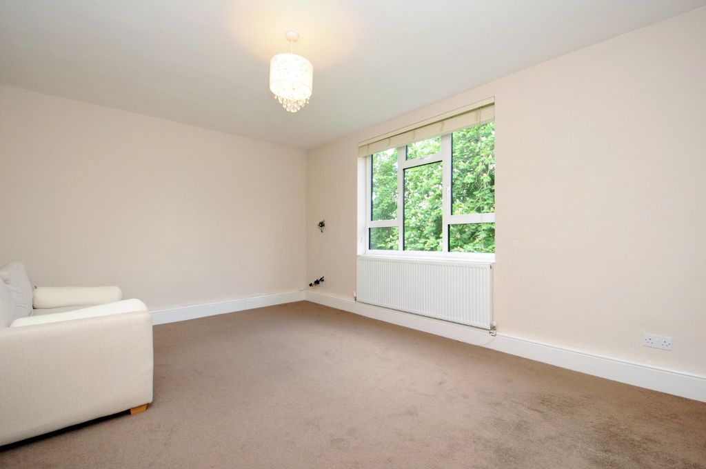 Property photo 3 of 6 Picture No. 06