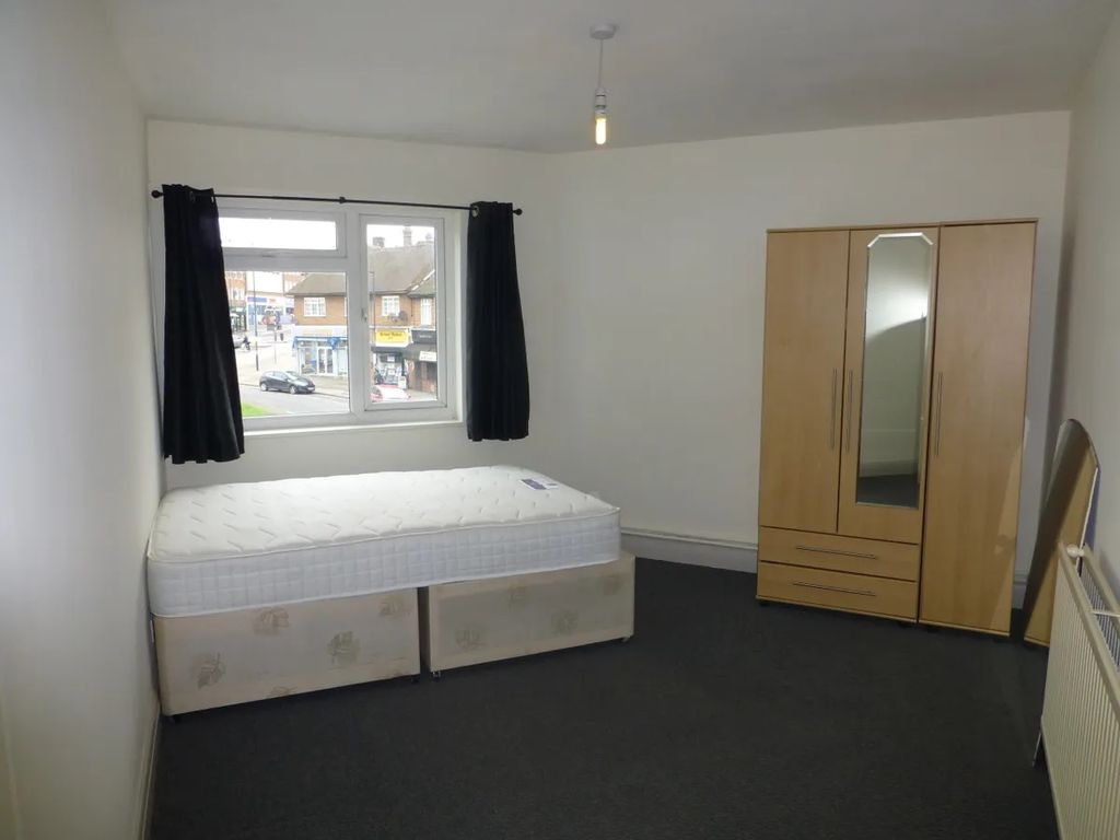 Property photo 2 of 3