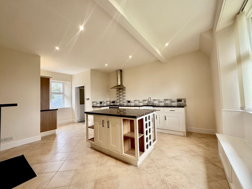 Property photo 3 of 12 Annex