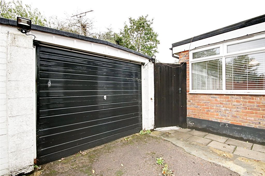 Property photo 2 of 31 Picture No. 04