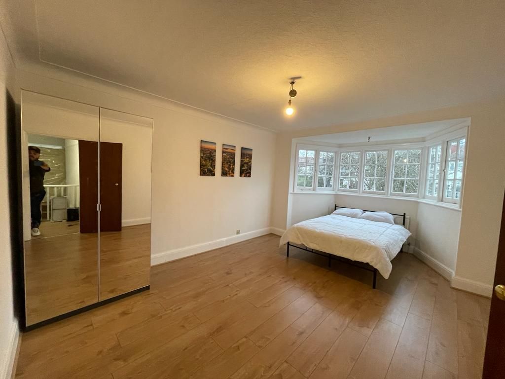 Property photo 2 of 3 Room
