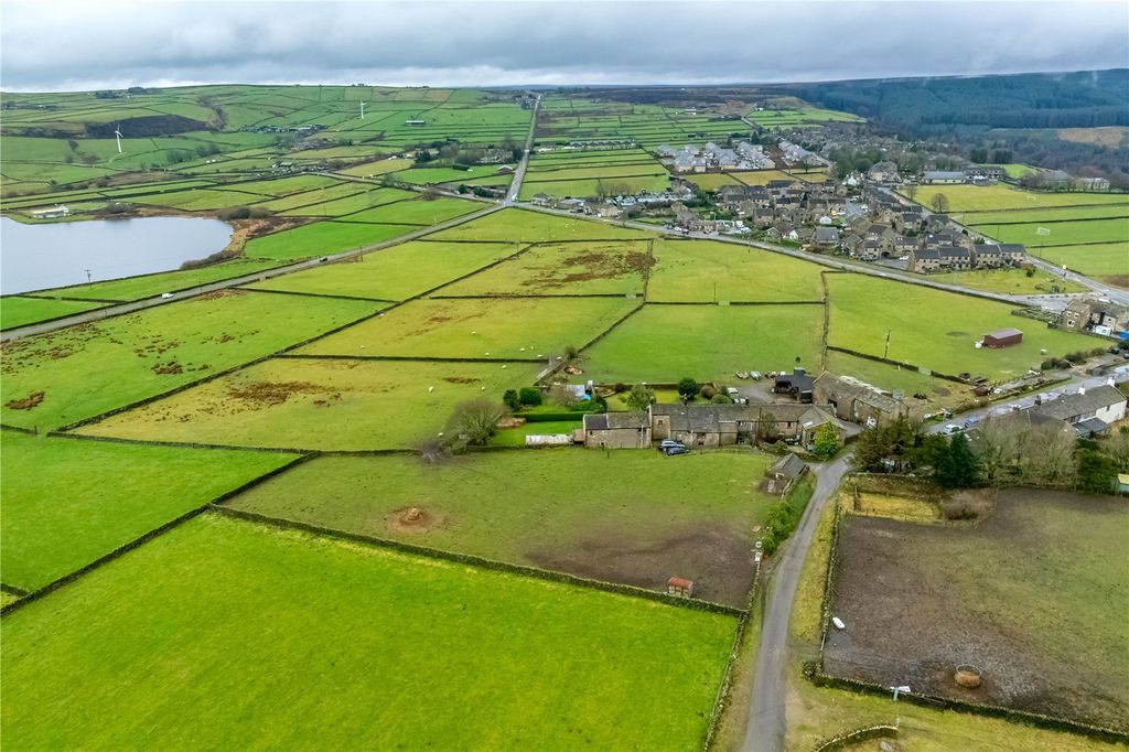 Property photo 1 of 5 Land Off Longley