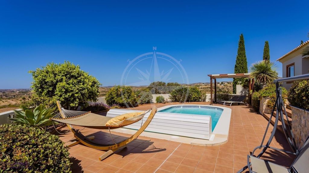 Property photo 2 of 30