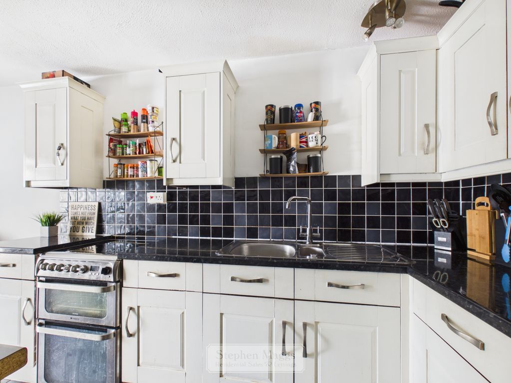Property photo 2 of 11 Photo 7