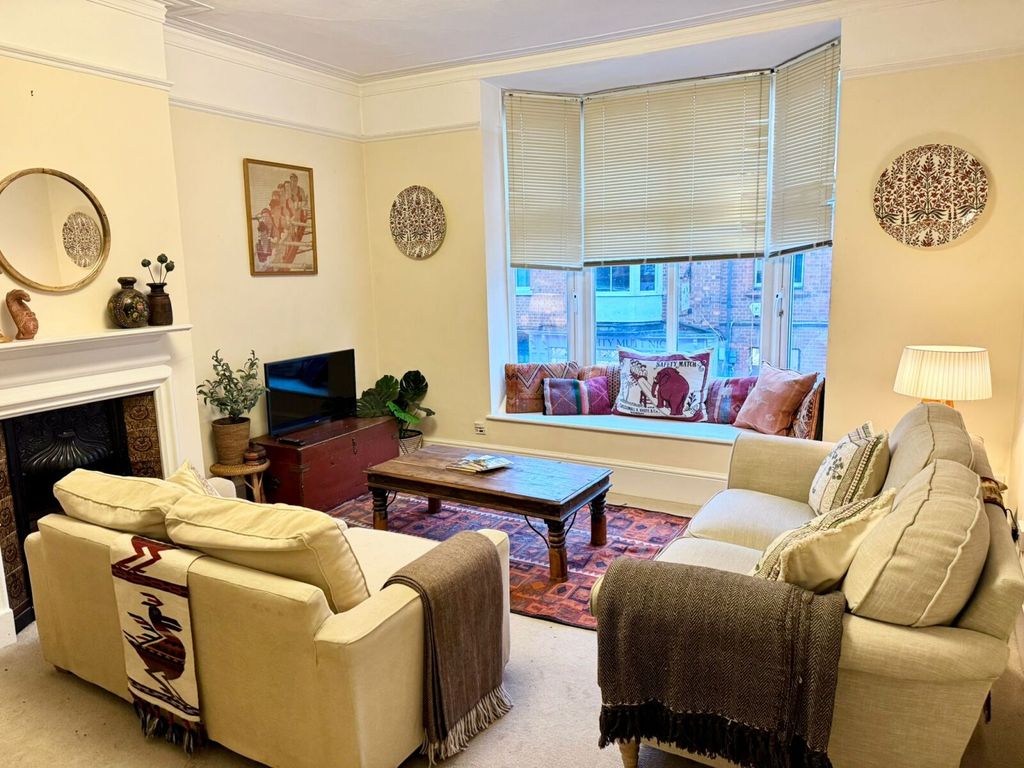 Property photo 2 of 17 Picture No. 30