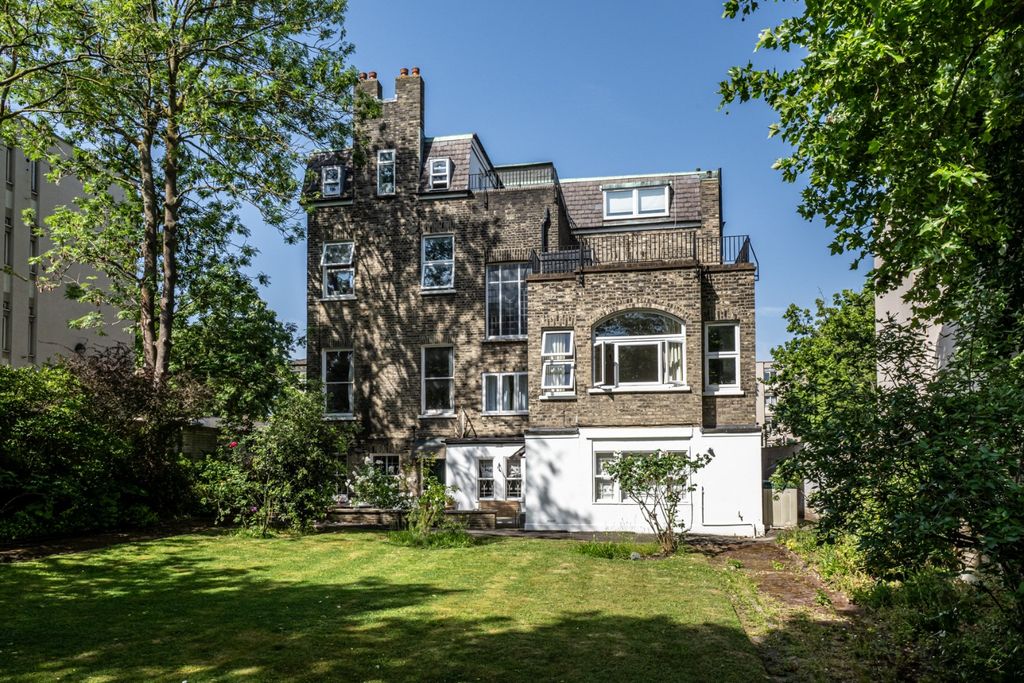 Property photo 1 of 13 5204092