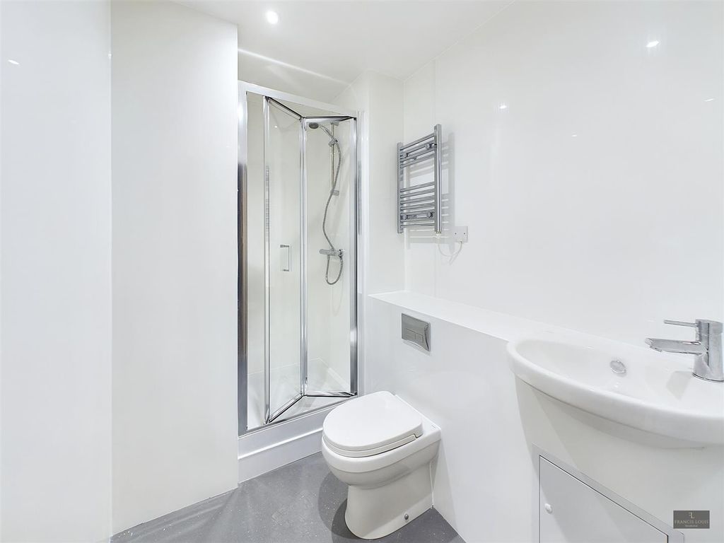 Property photo 3 of 6 Cam02887G0-Pr0332-Still009.Jpg