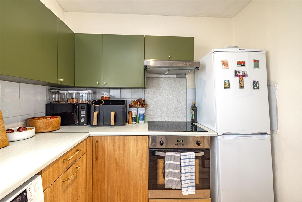Property photo 3 of 22 14 Market Place Lauder 10.Jpg