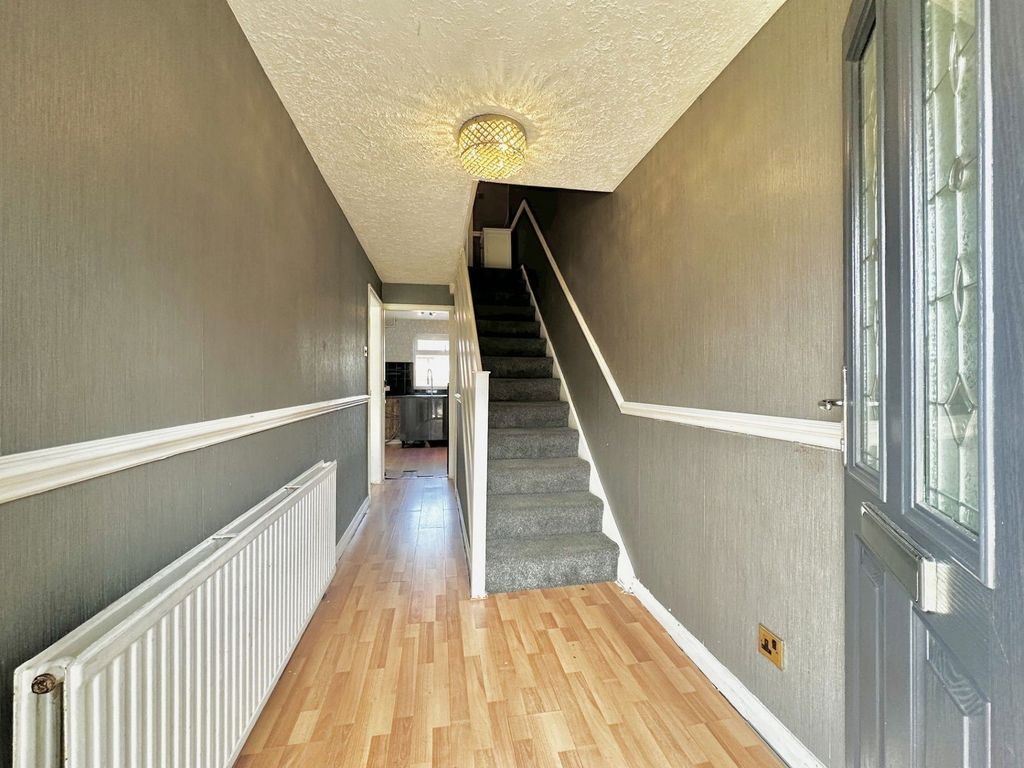 Property photo 3 of 18