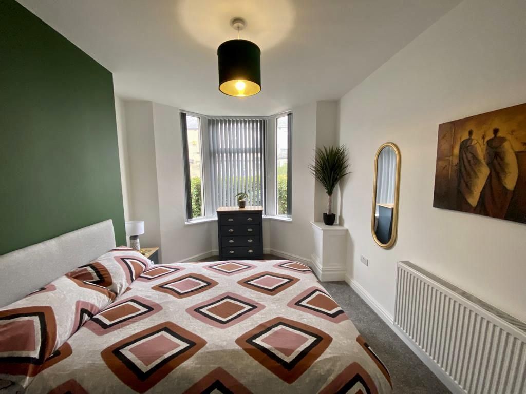 Property photo 1 of 15 Bedroom 1