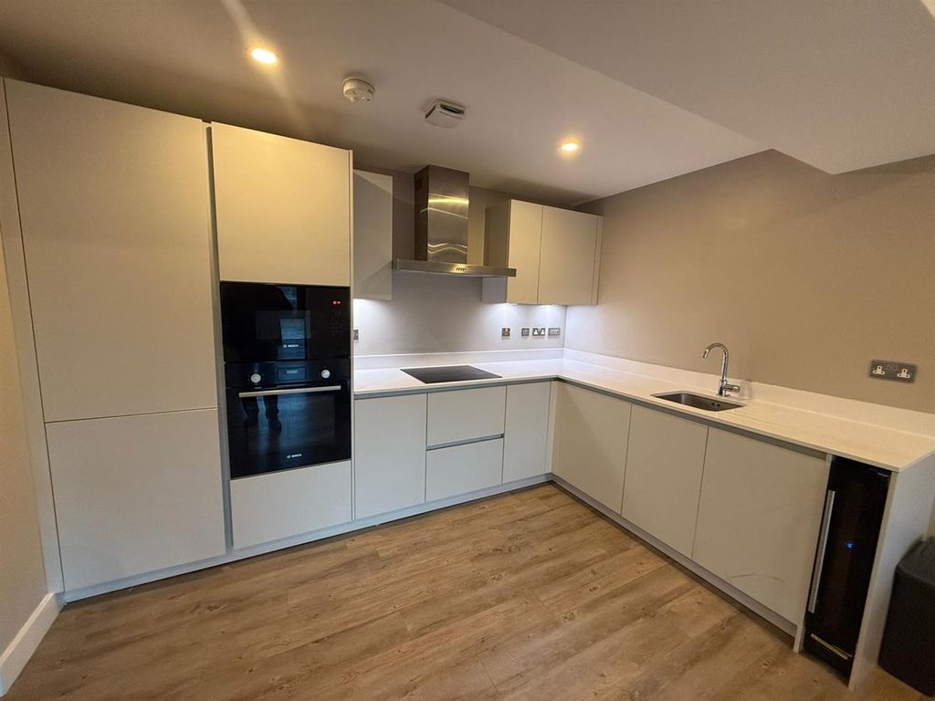 Property photo 2 of 13 7d7755Ff-7Cae-41B7-8Aa5-132E3Beb9Ba1.Jpg