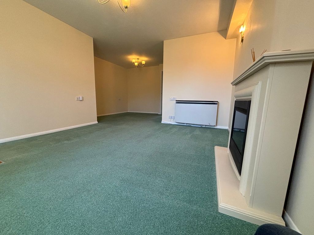 Property photo 3 of 11