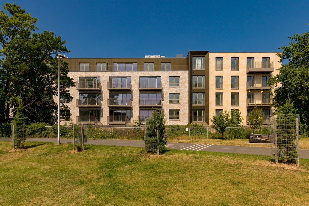 Property photo 1 of 17 Murrayfield Park