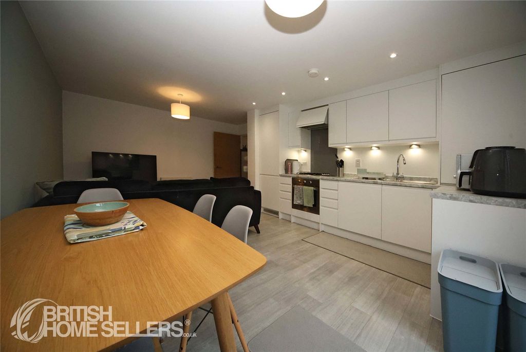 Property photo 3 of 10 Picture No. 04