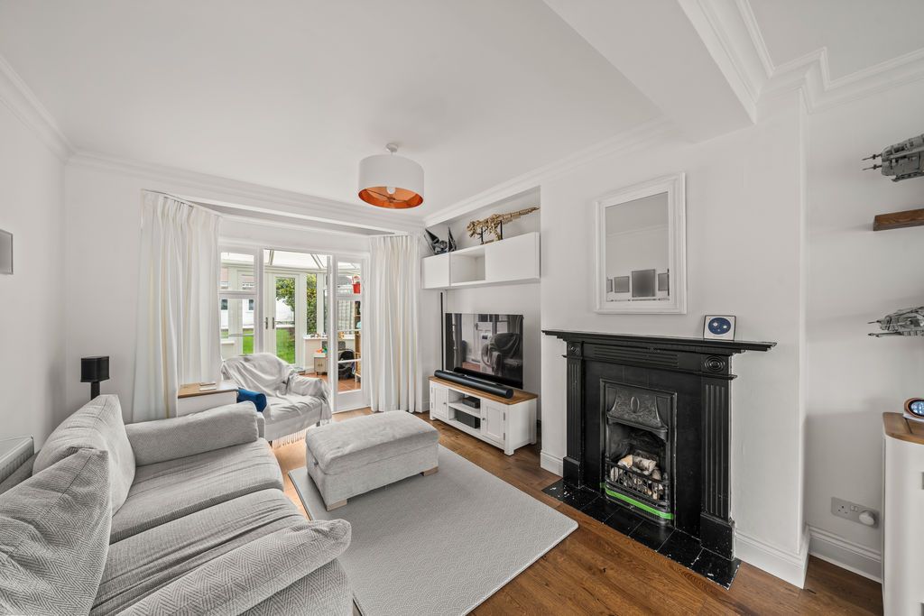 Property photo 2 of 18 Photo 3