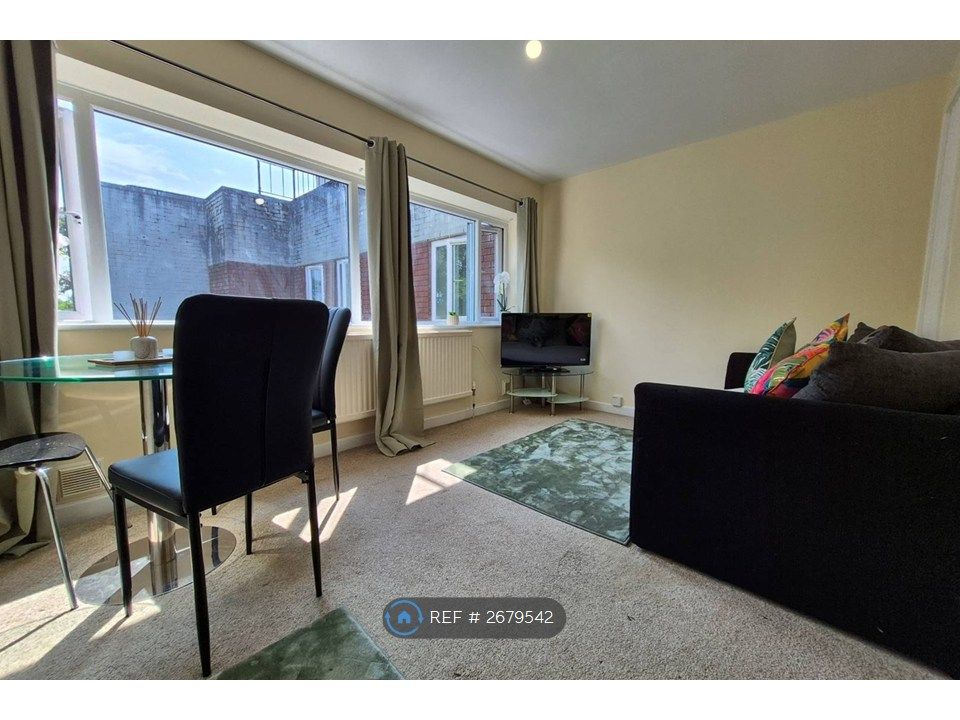 Property photo 3 of 8 Living Room