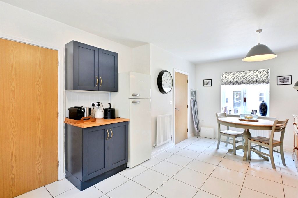 Property photo 2 of 14 Kitchen/Diner