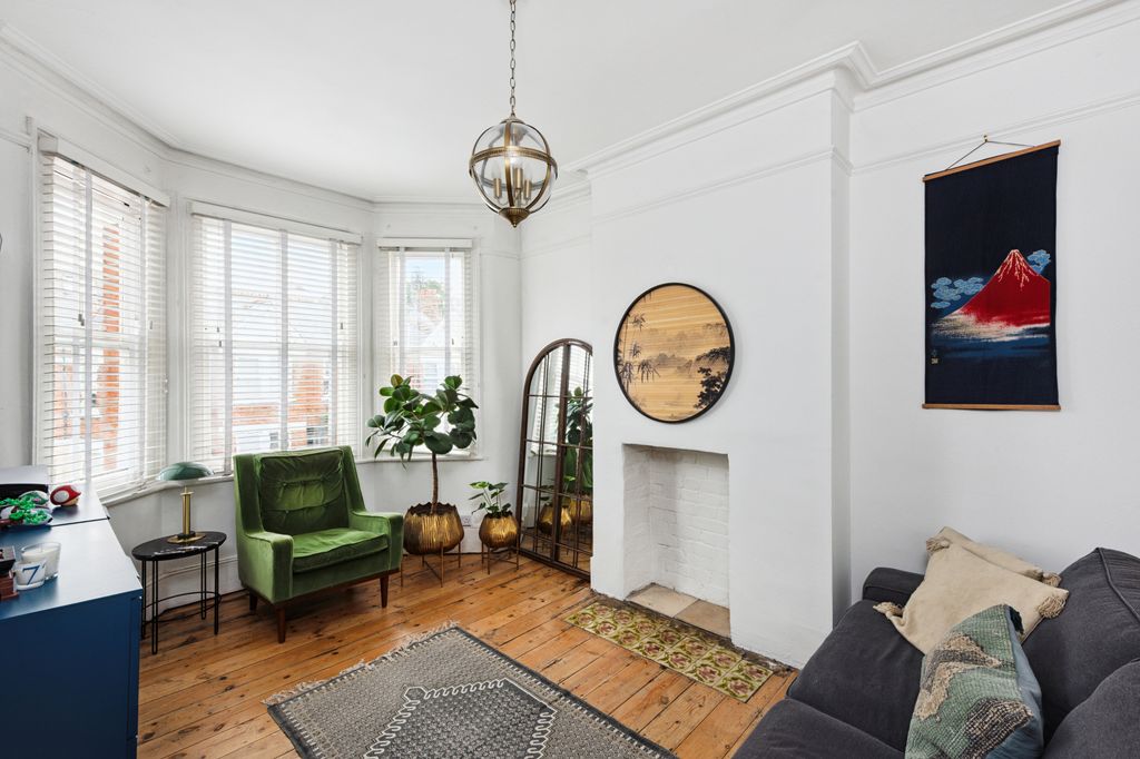 Property photo 2 of 17