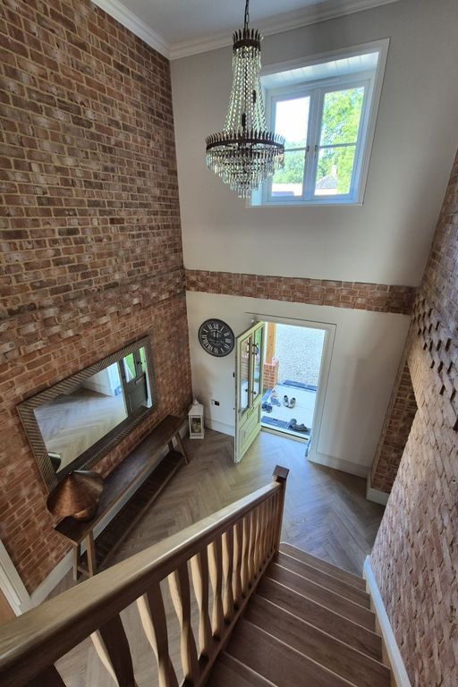 Property photo 2 of 27