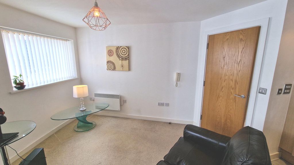 Property photo 3 of 26 Living Room