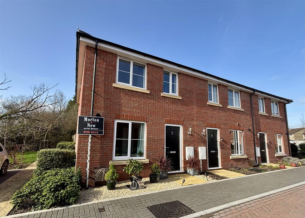 Property photo 1 of 12 Front