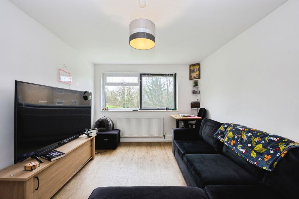 Property photo 3 of 13 Pbox-Img.Jpg