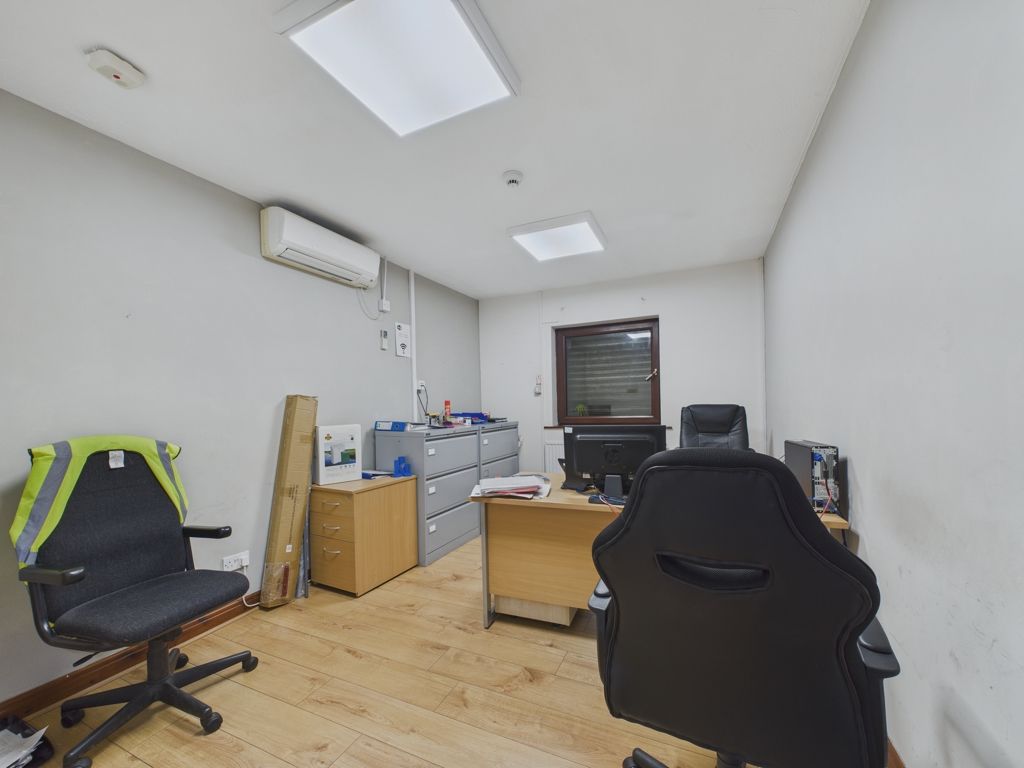 Property photo 2 of 12 Photo 1