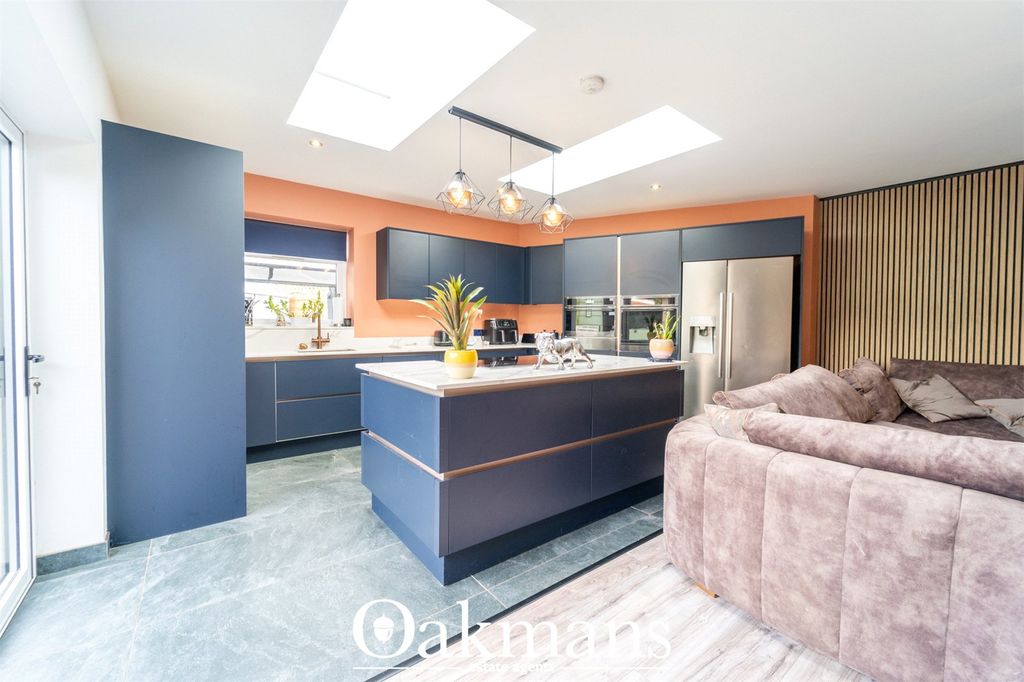 Property photo 2 of 37 Picture No. 22