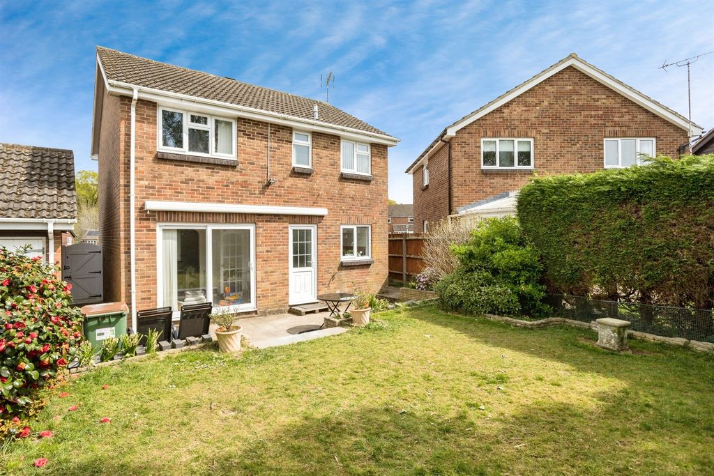 Property photo 2 of 17