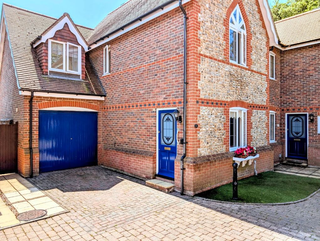 Property photo 1 of 22