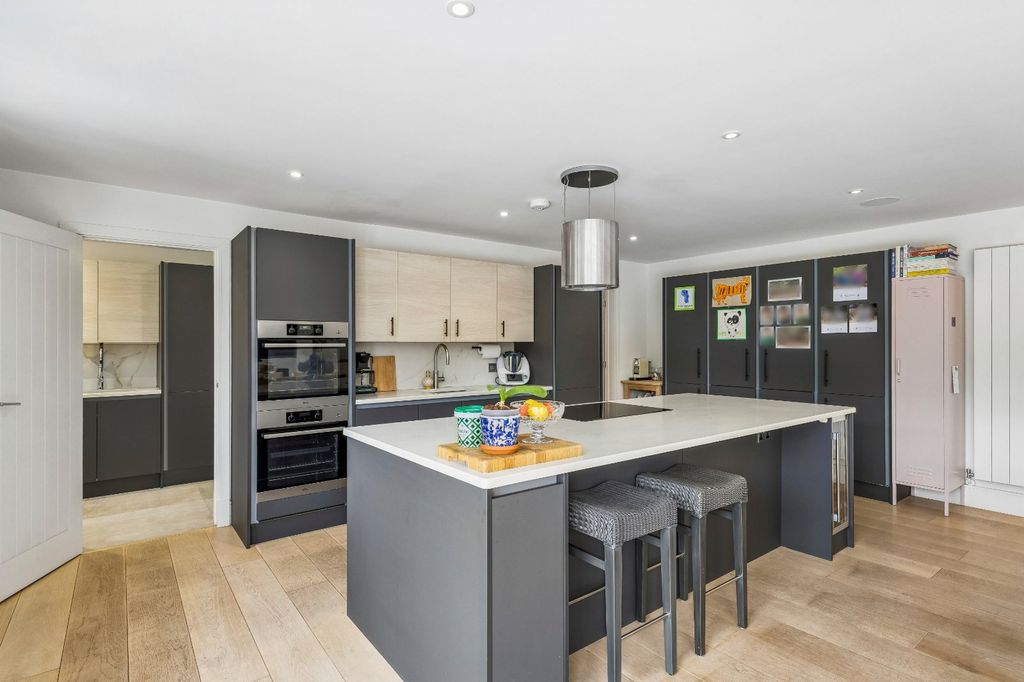 Property photo 2 of 15 Kitchen