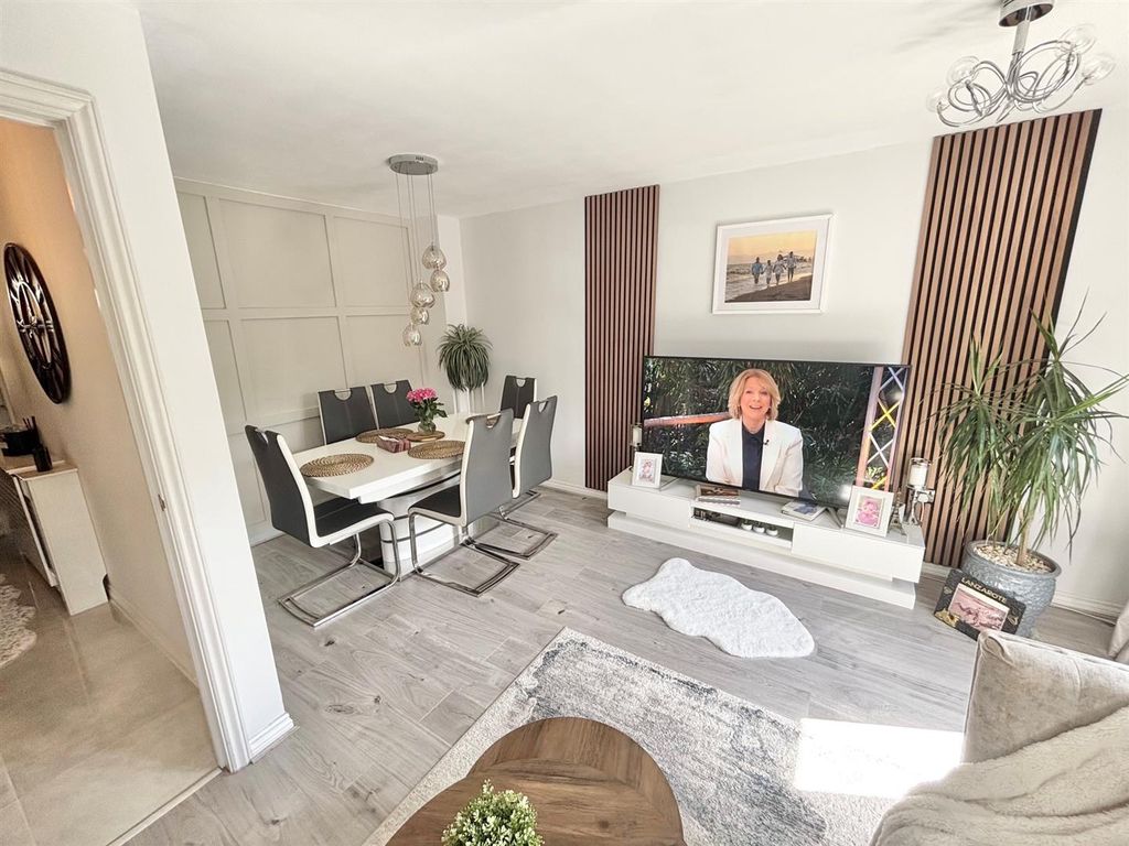 Property photo 2 of 12 10.Jpg