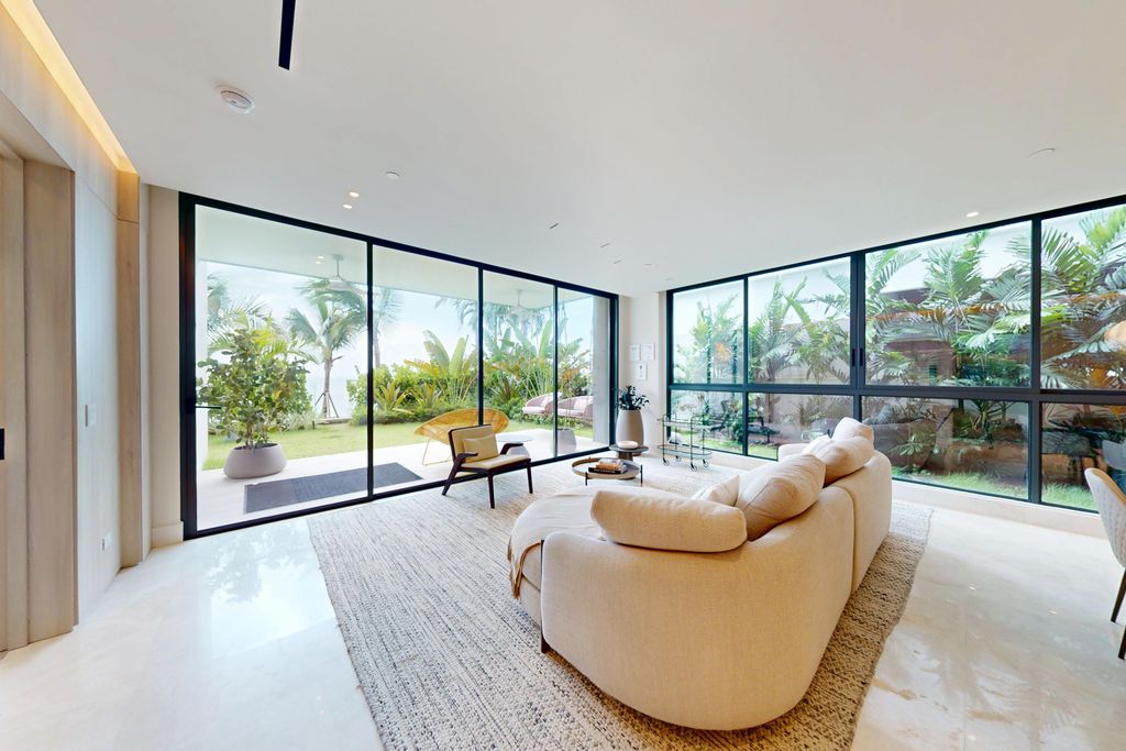 Property photo 1 of 25