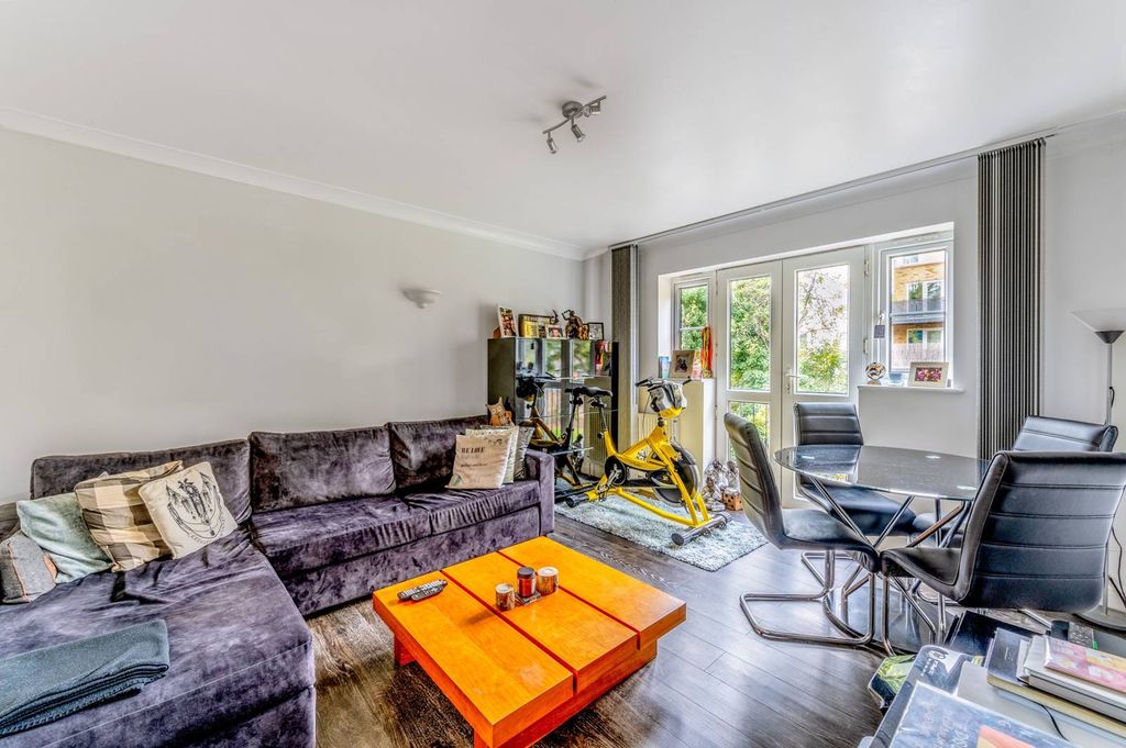 Property photo 1 of 8