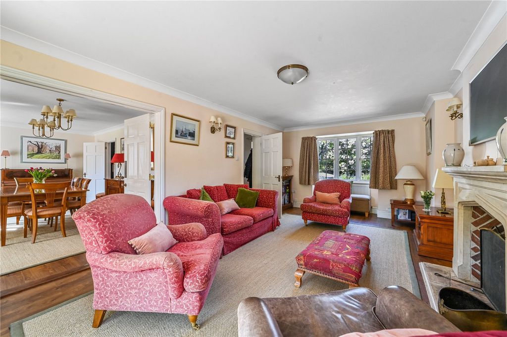 Property photo 3 of 44 Sitting Room