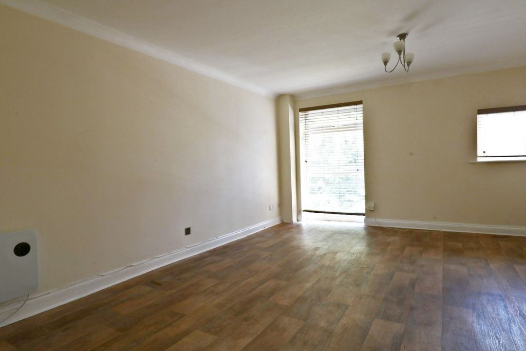 Property photo 1 of 7 3503960