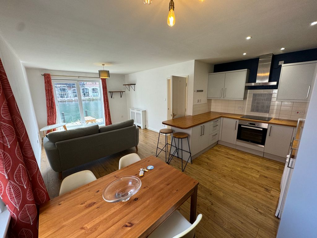 Property photo 2 of 11 Dining