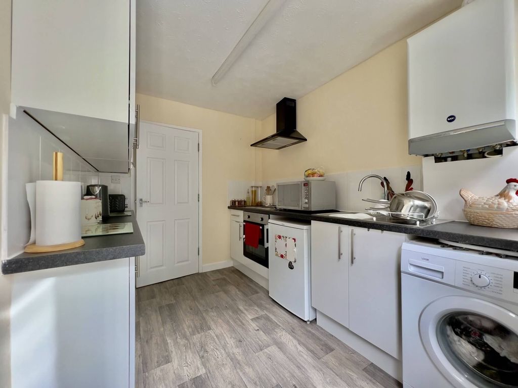 Property photo 2 of 9