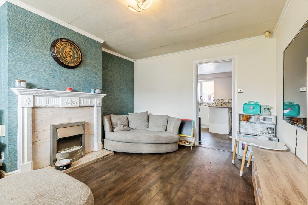 Property photo 3 of 16 Pbox-Img.Jpg