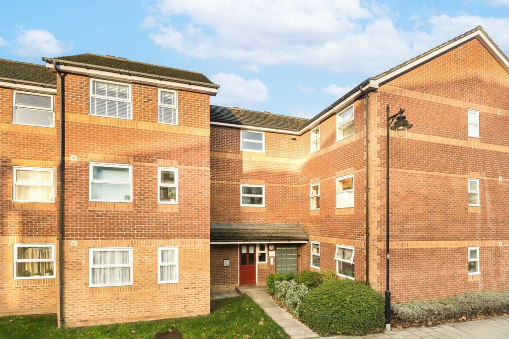 Property photo 3 of 6