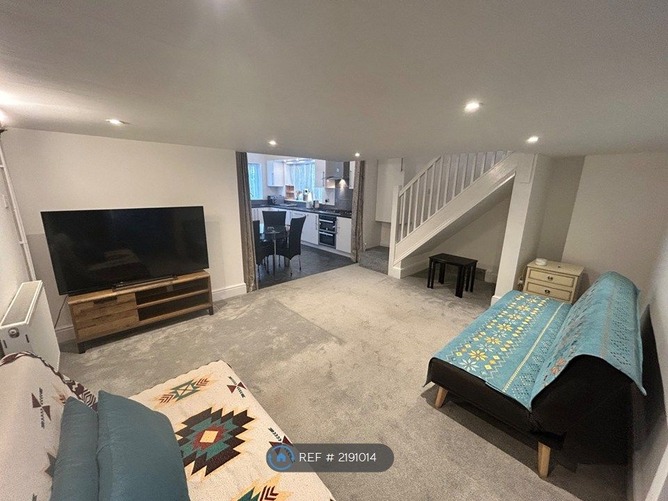 Property photo 1 of 35