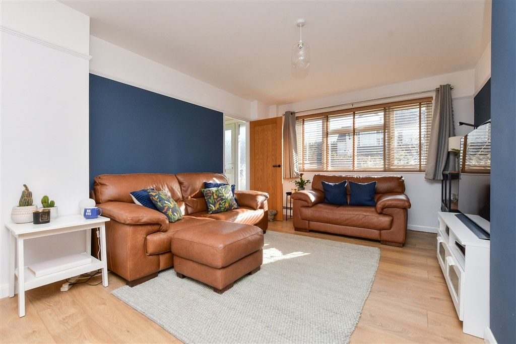 Property photo 3 of 14 Lounge/Diner