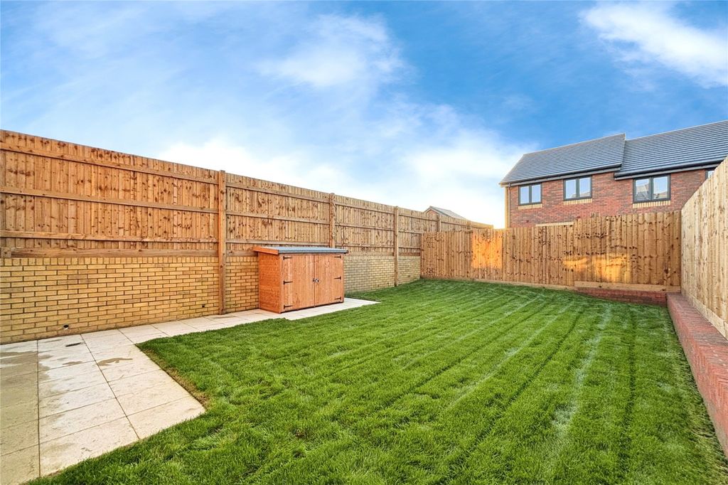 Property photo 3 of 26 Garden