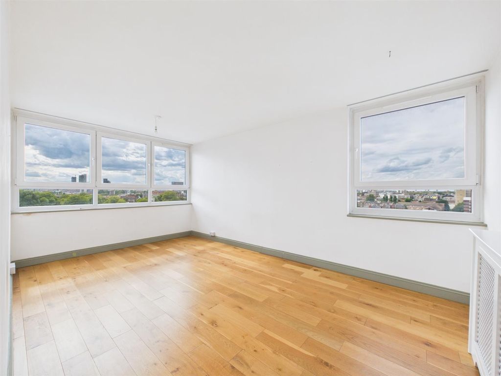 Property photo 1 of 8 Cam04237G0-Pr0342-Still007.Jpg